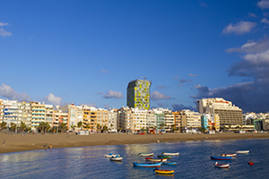 Las Palmas beach and city skyline