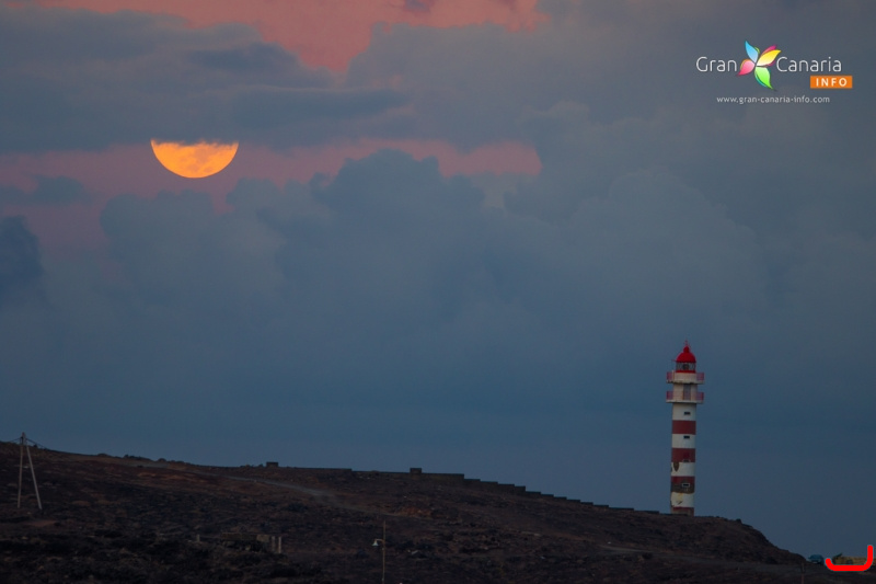 The moon over Gran Canaria_35