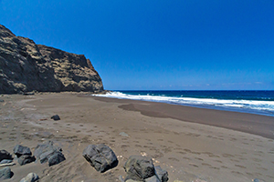 Faneroque beach is Gran Canaria's most remote nudist beach