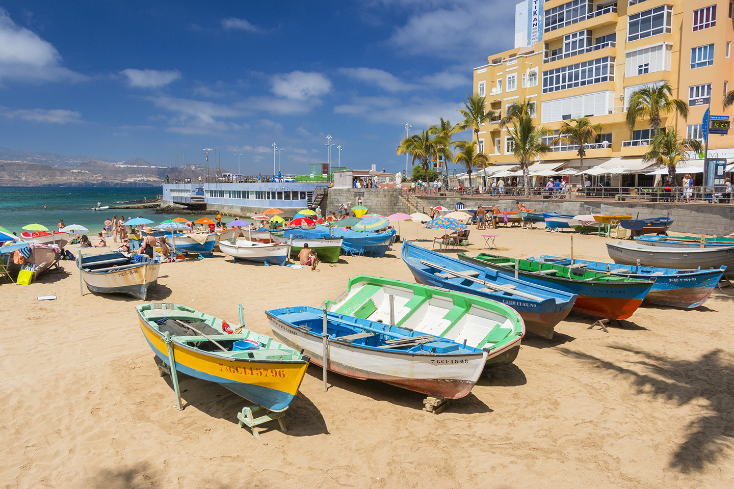 Las Canteras beach boats and sea