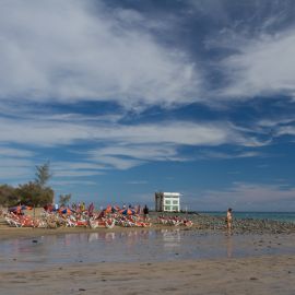 maspalomas_dunes_and_beach_-_febr_2011_-024
