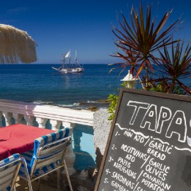 Arguineguin Town & Coast: Seafront Restaurant