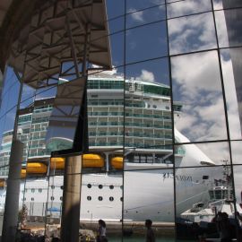 independence_of_the_seas-11
