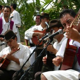 Parque Doramas and Pueblo Canario