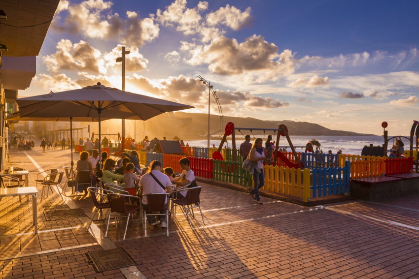 Local GRan Canaria Spot: El Tiburón Hamburguesería on Las Canteras beach