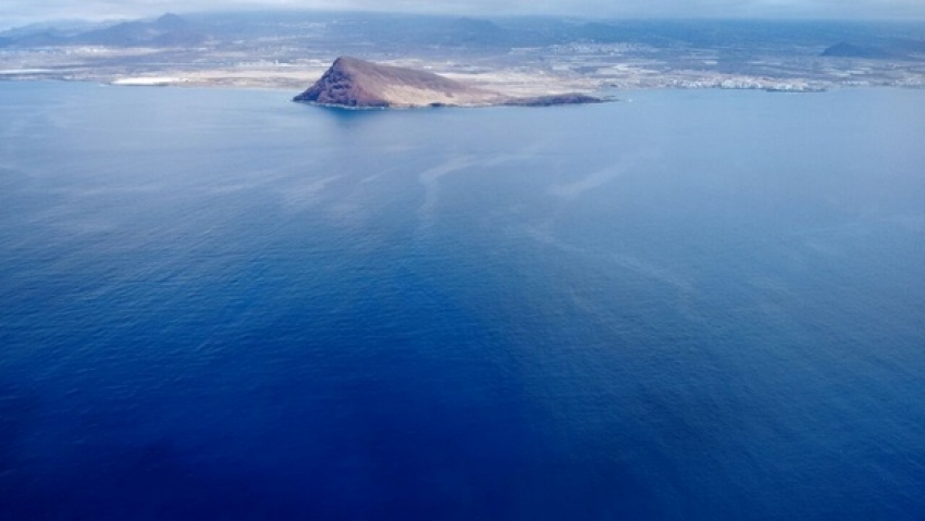 Aerial photo showing possible oil in the water off Tenerife