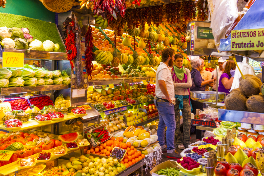 Las Palmas Markets: The famous fruit stall at the Mercado de Vegueta