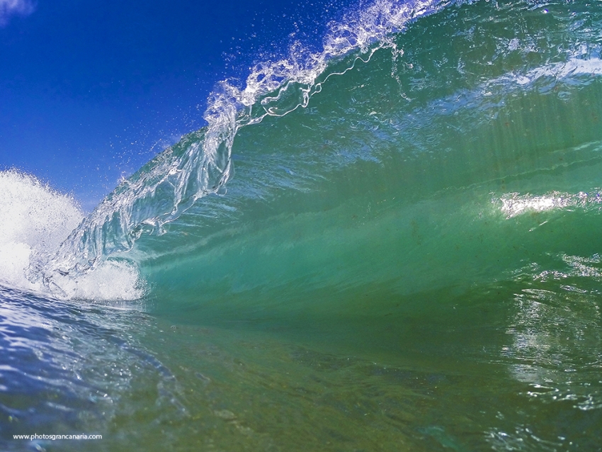 Big waves forecast in south Gran Canaria