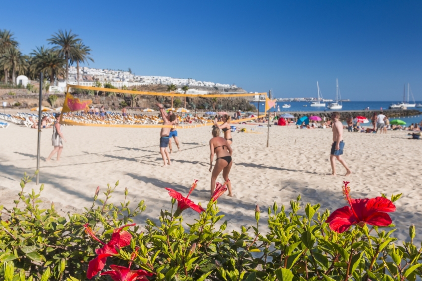 Hot stuff forecast in the Canary Islands over Easter