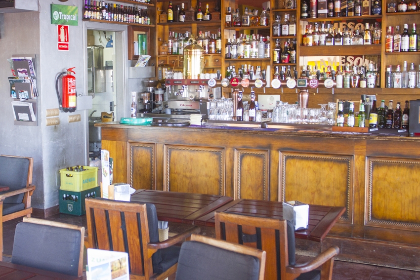 Tip Of The Day: Las Palmas' Pub By The Beach
