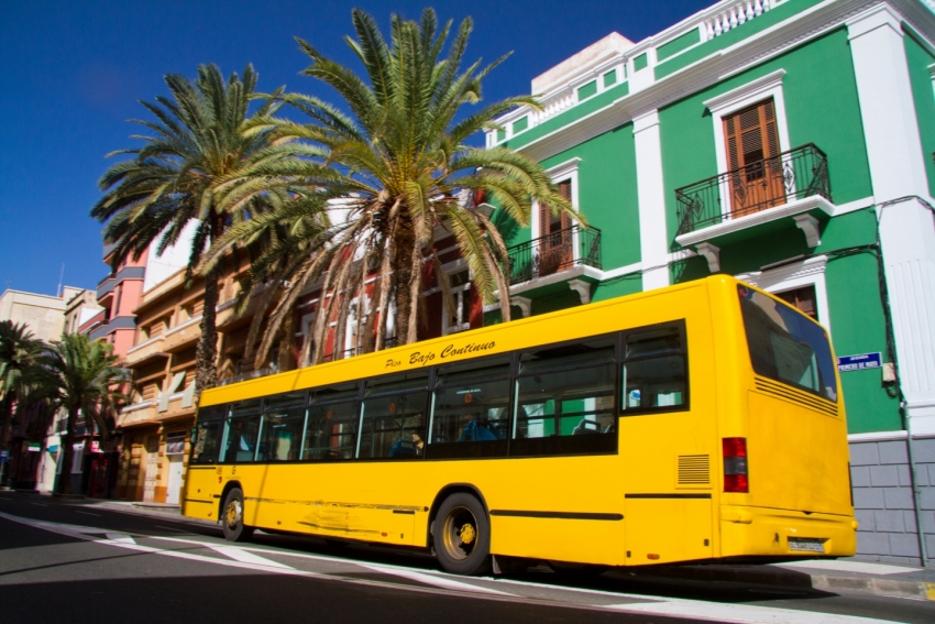 Yellow bus in Las Palmas de Gran Canaria